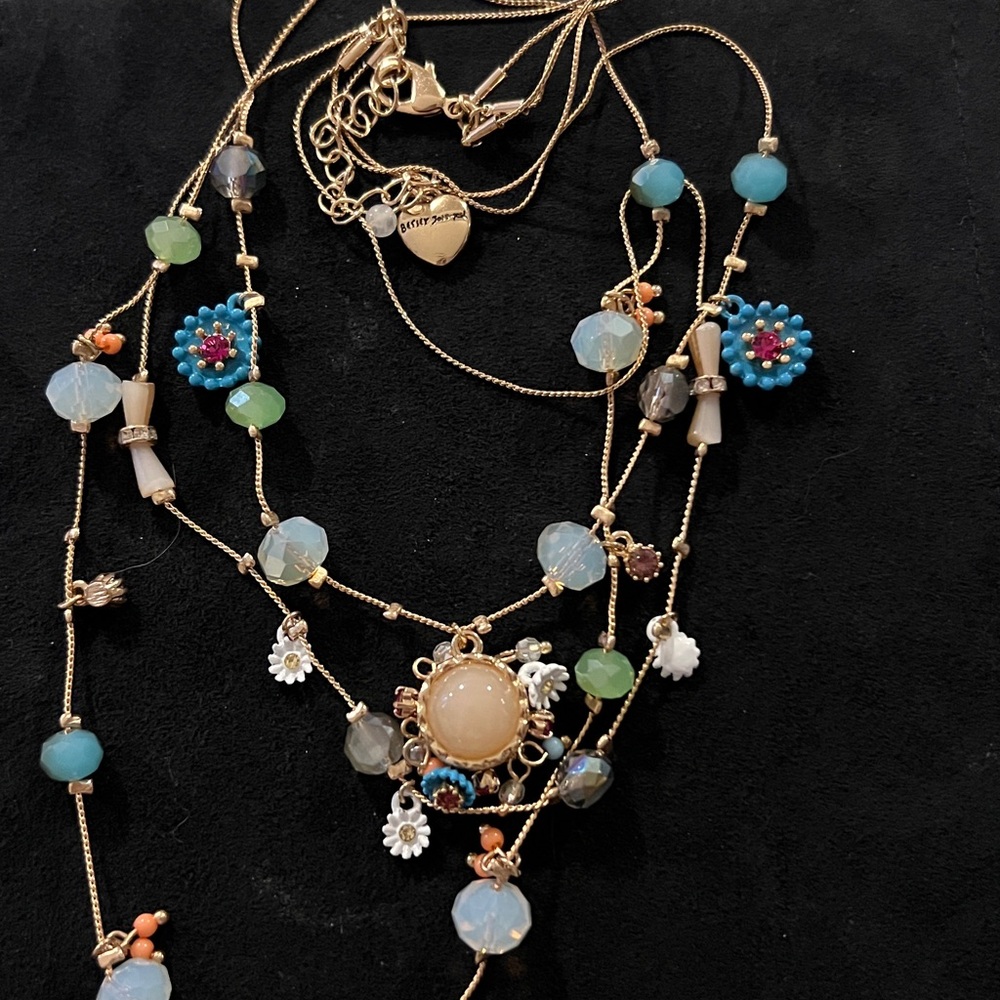 Betsy Johnson statement necklace multi strand - Picture 3 of 3